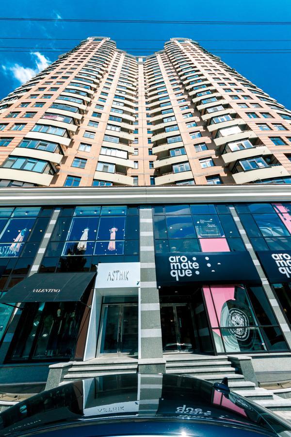 New Building Near Arena City Lesi Ukrainky 7A Kiev Luaran gambar